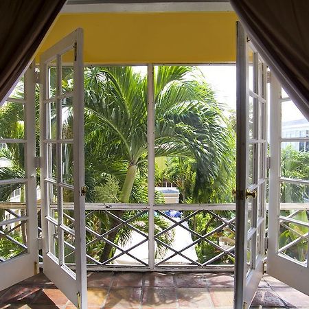Sadigo Court Hotel Miami Beach Exterior photo