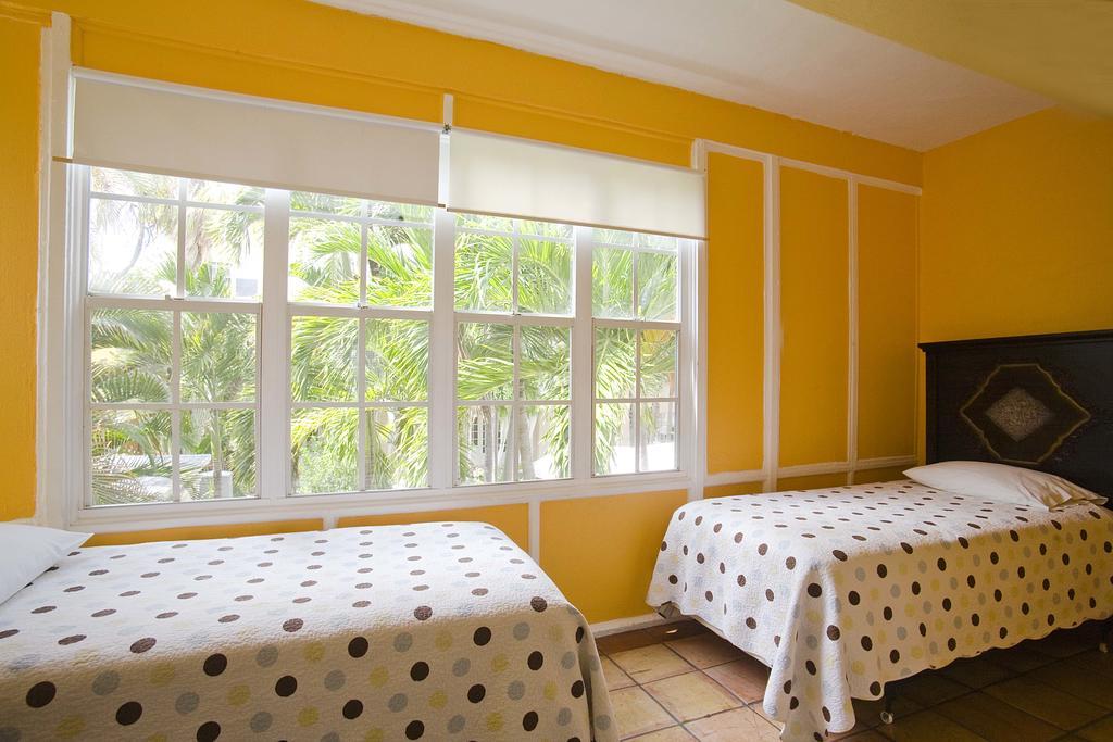 Sadigo Court Hotel Miami Beach Exterior photo